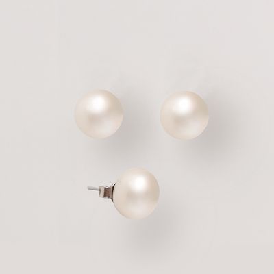 Fehér bedugós fülbevaló több méretben- édesvízi igazgyöngy Fehér bedugós fülbevaló több méretben- édesvízi igazgyöngy