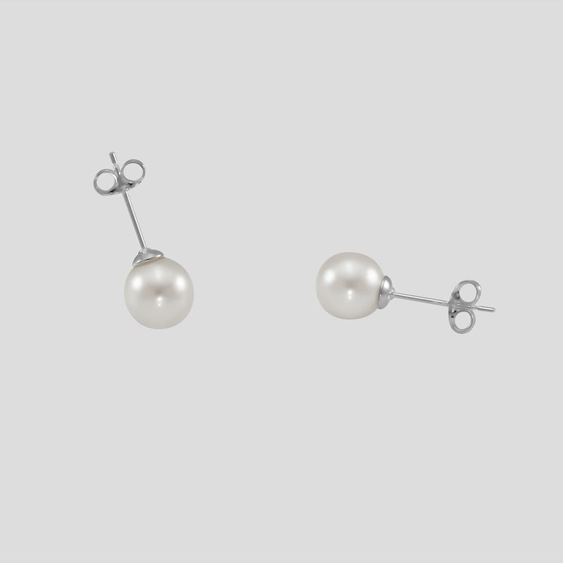 Fehér fülbevaló, ezüst foglalatban- édesvízi igazgyöngy Fehér fülbevaló, ezüst foglalatban- édesvízi igazgyöngy