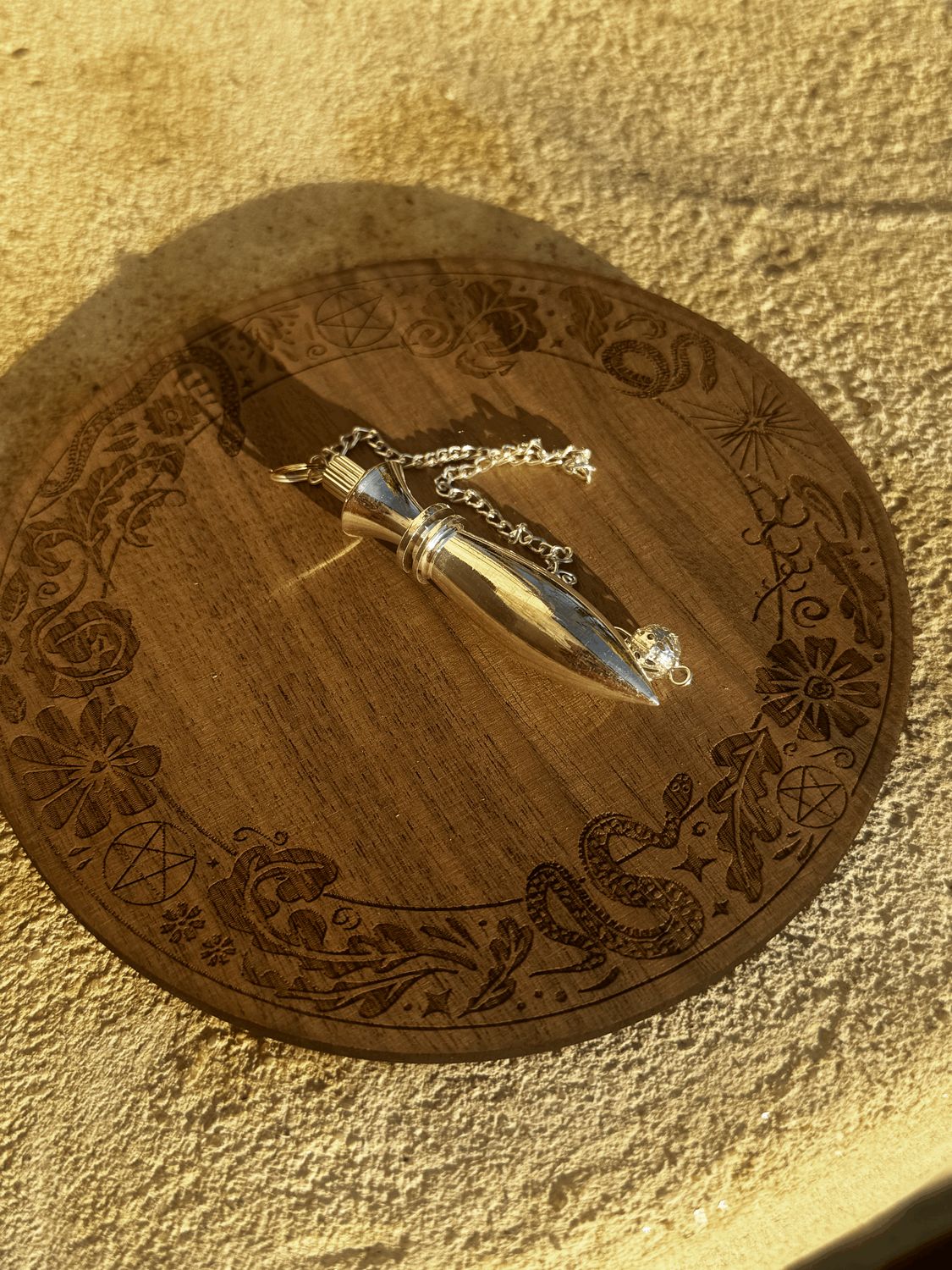 Pendule Egyptien argenté zébré secret