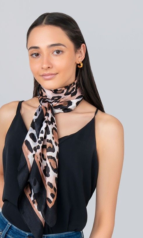 Leona Animal Silk Square 100