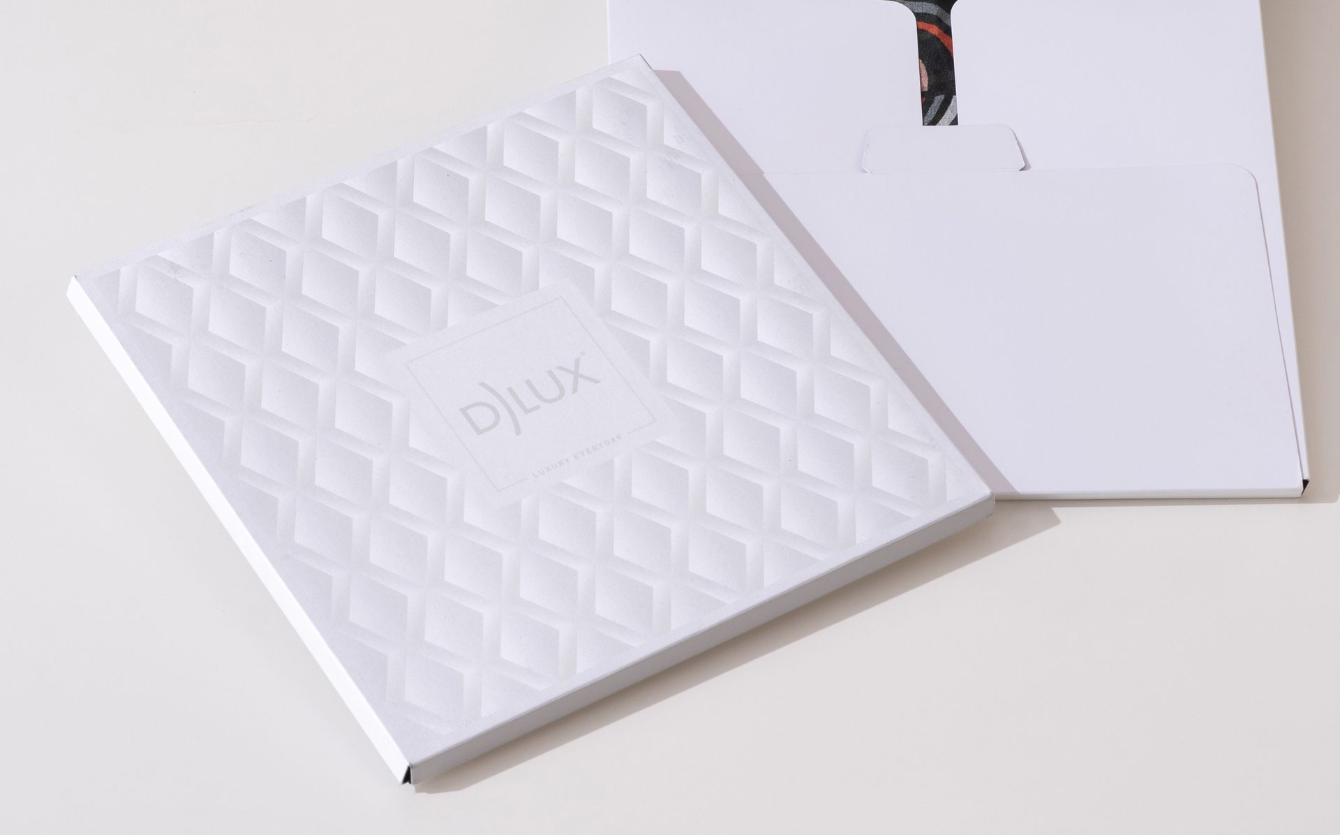 DLUX Signature Gift Envelope for Silks