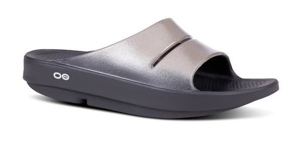 Oofos Women&#39;s OOahh Luxe Slide Sandal- Latte