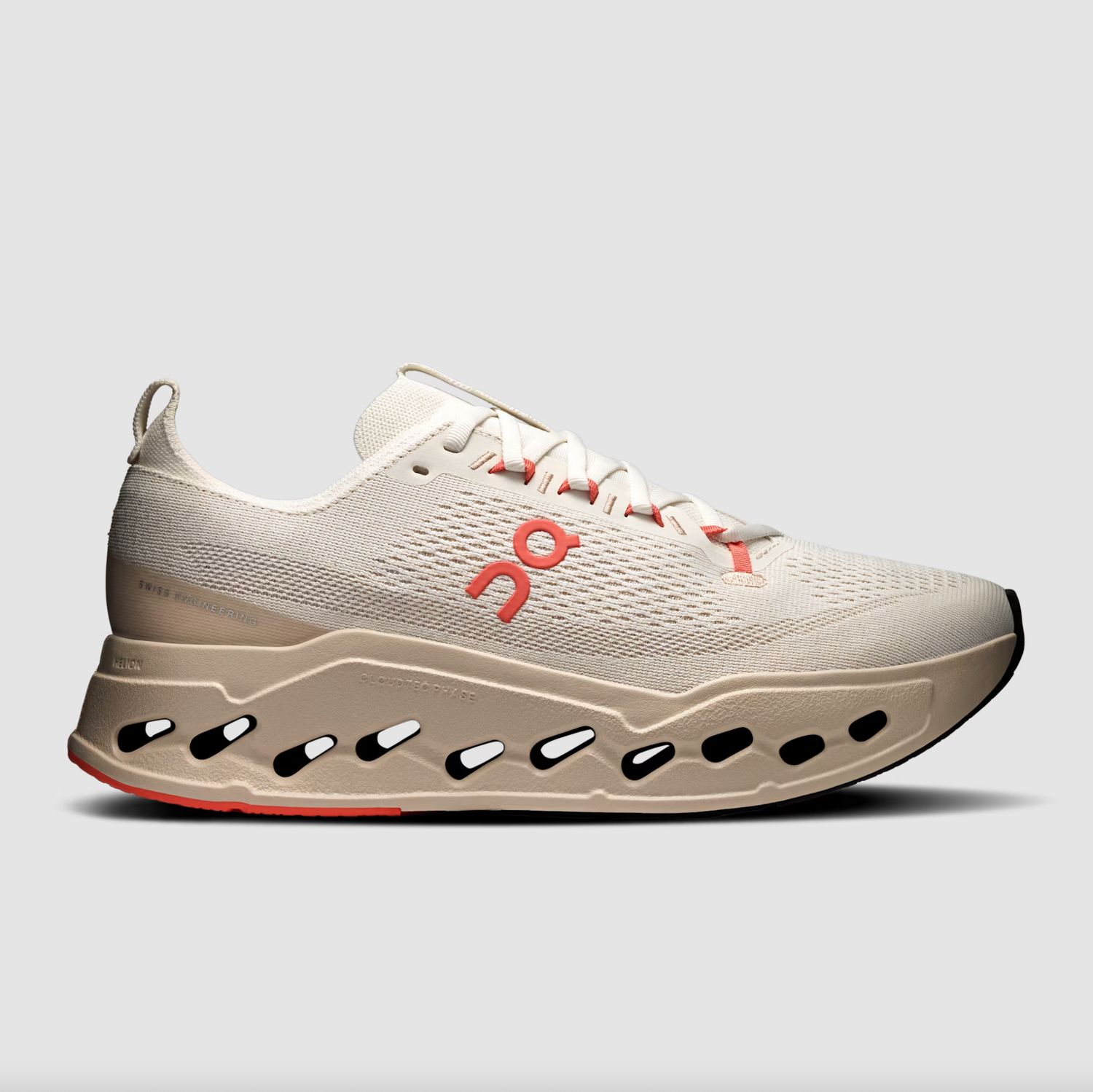 On Running Women&#39;s Cloudsurfer Max