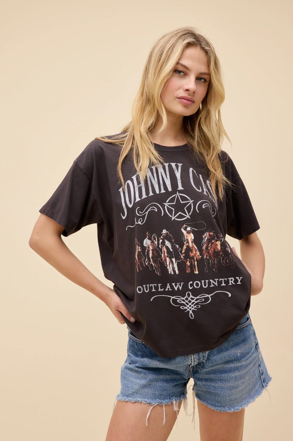 Daydreamer Women&#39;s Johnny Cash Outlaw Tee