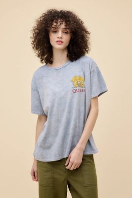 Daydreamer Women's Queen World Tee 1977 Merch Tee Daydreamer Women's Queen World Tee 1977 Merch Tee