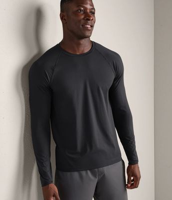 Rhone Men&#39;s Long Sleeve Reign Tee
