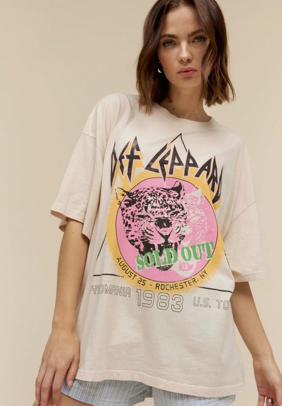 Daydreamer Women's Def Leppard Sold Out 1983 One Size Tee