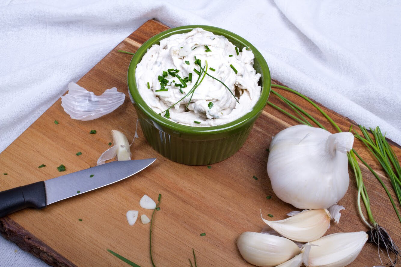 Garlic Chive Boursin Cultured Cream Cheese 8 oz