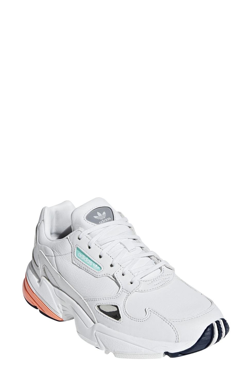 Falcon Sneaker