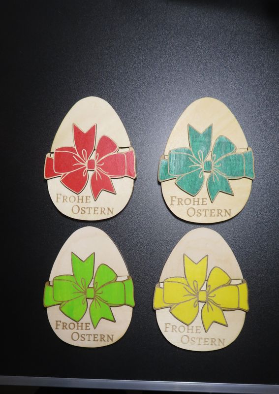 Geldgeschenkverpackung aus Holz zu Ostern, verschiedene Farben