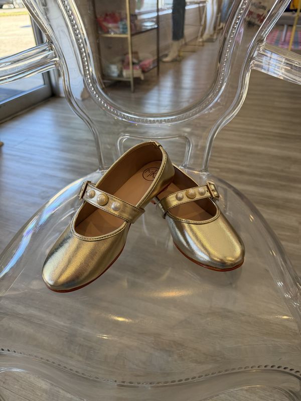 Nyra Gold Flats