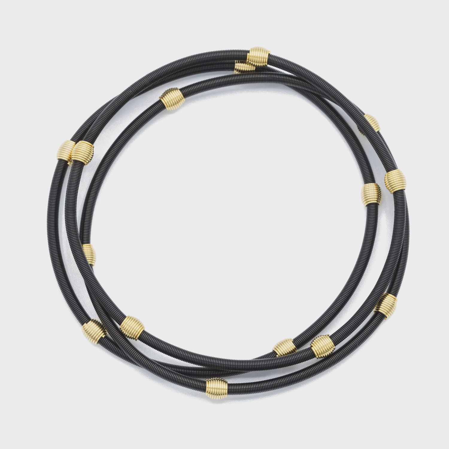 Beaded Dias, Color: Black with Gold