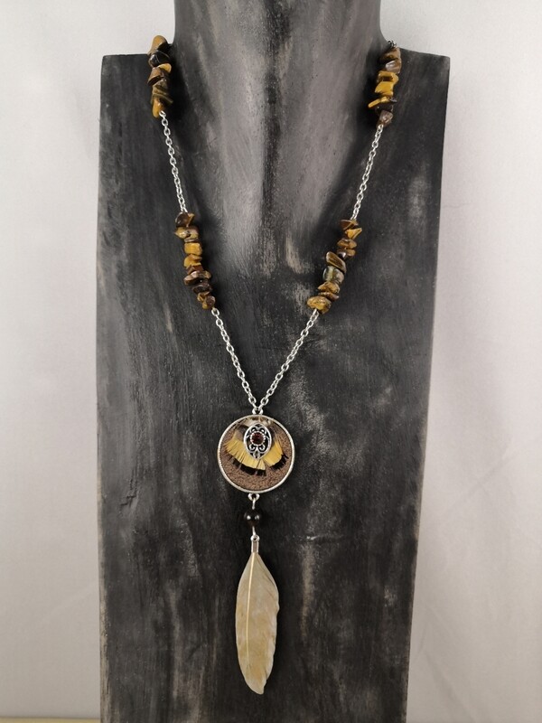 Collier en pierres brutes oeil de tigre