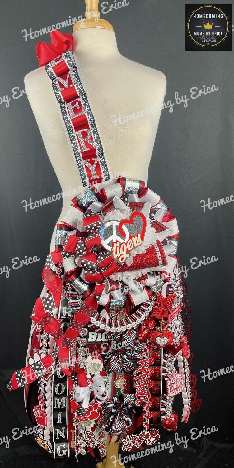 MUM - Signature Looped sash mum