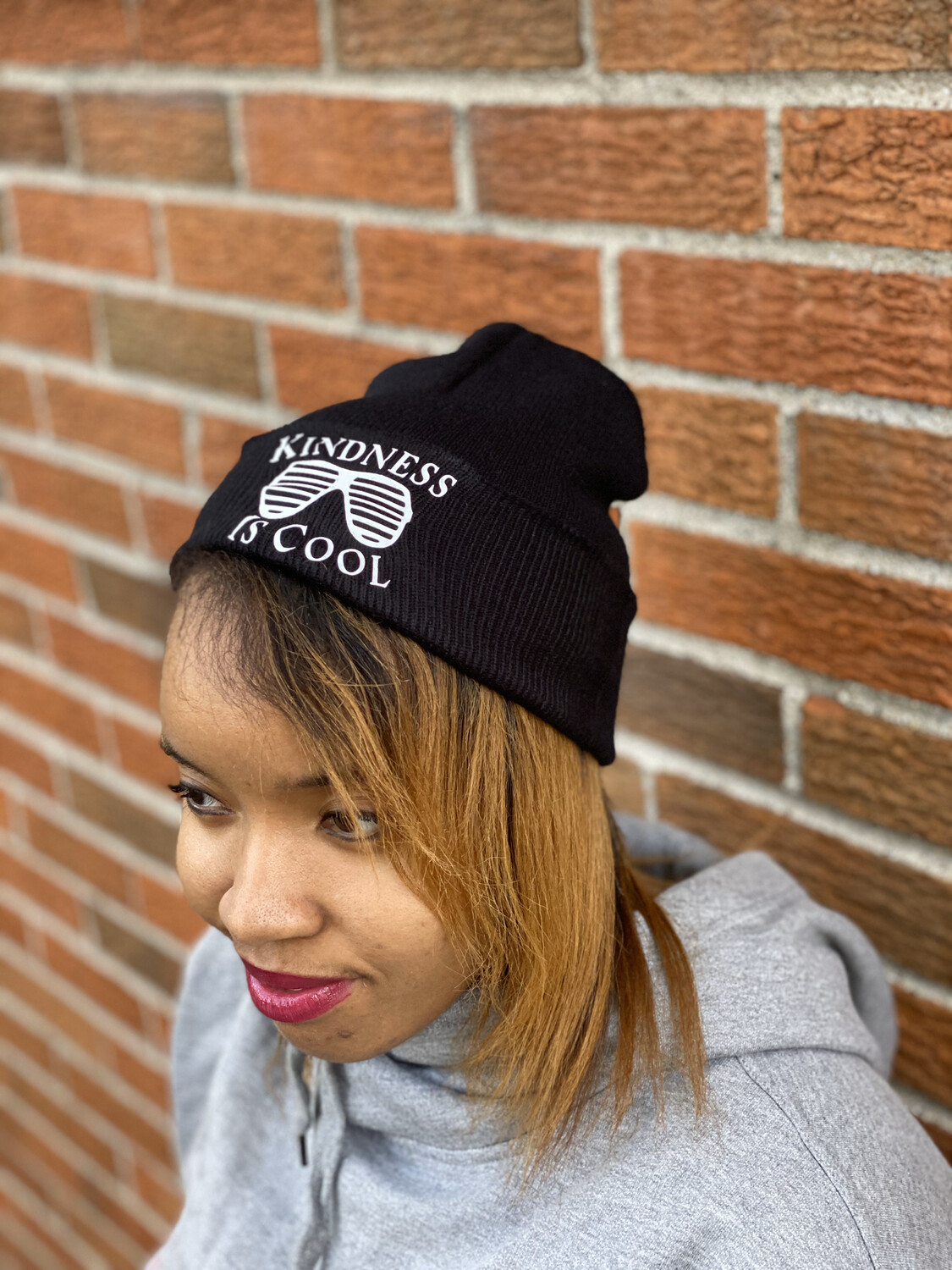 BLACK &amp; WHITE ONE SIZE FITS ALL SKULL HATS