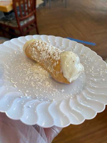 Traditional Cannolis