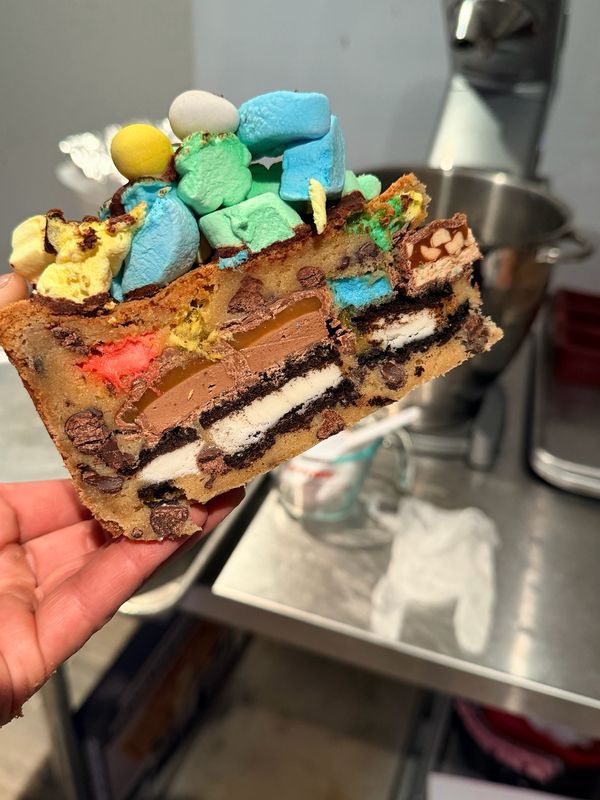 S’moreo Stuffed Choc. chip Cookie Cake