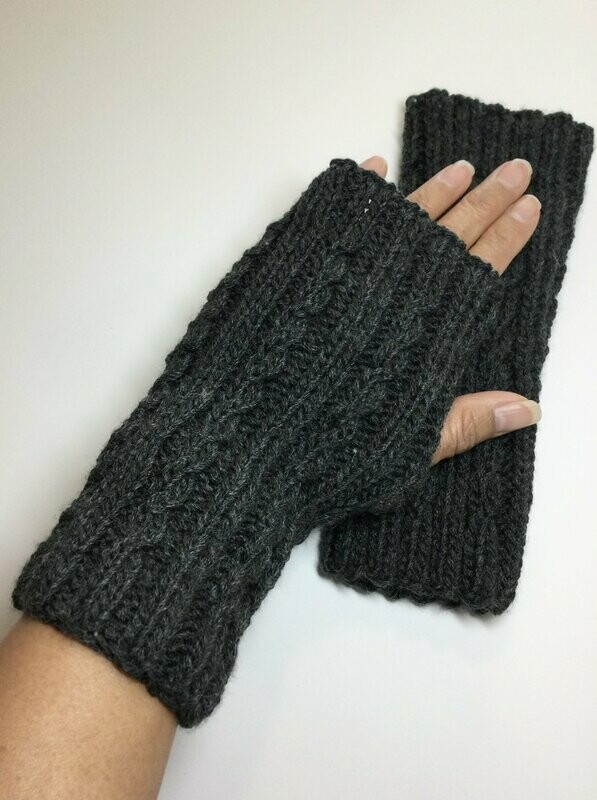 Mini-Cable Fingerless Glove Set