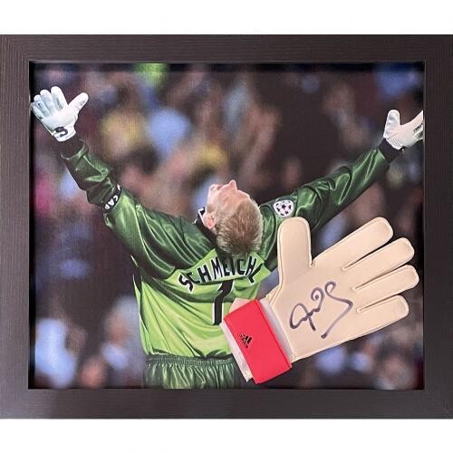 Manchester United FC Schmeichel Signed Glove
(Framed)