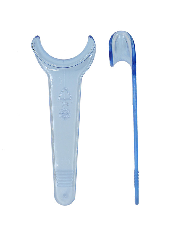 RETRACTOR PLASTIC LIP CHILD