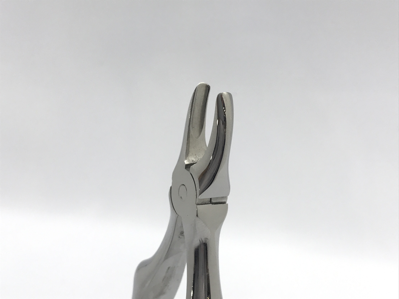 EXT FORCEP #560 CHILD UPPER INCISORS