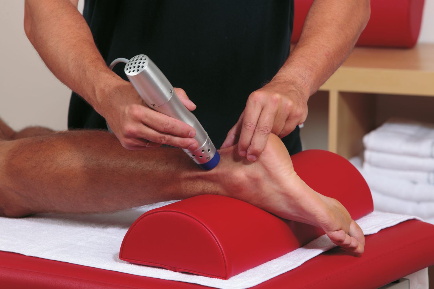 6x radiale Stoßwellentherapie