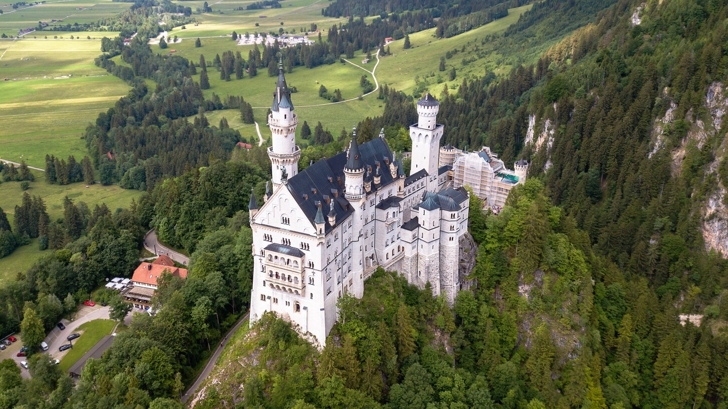 Neuschwanstein Castle &amp; Highline 179 Bridge