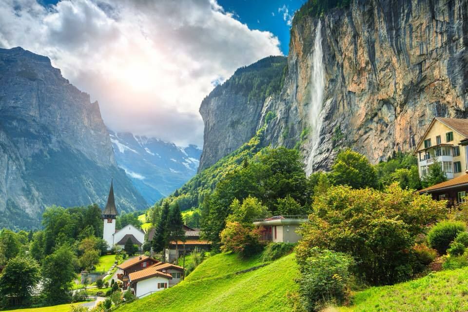Switzerland: Bern, Interlaken, Grindelwald &amp; Lauterbrunnen