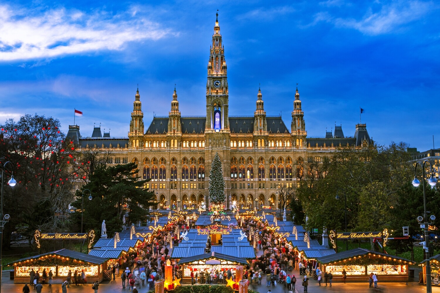 Christmas in 3 Capitals: Vienna, Budapest &amp; Bratislava
