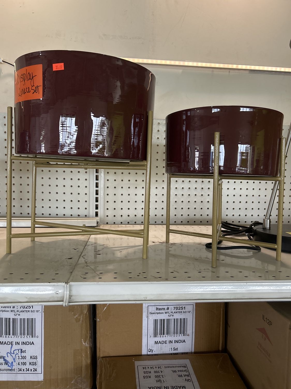 2 pc Burgundy planters