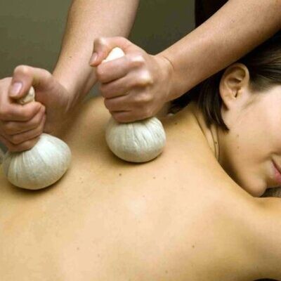 Herbal Bolus Massage- Pinda Sweda *on SALE! Herbal Bolus Massage- Pinda Sweda *on SALE!