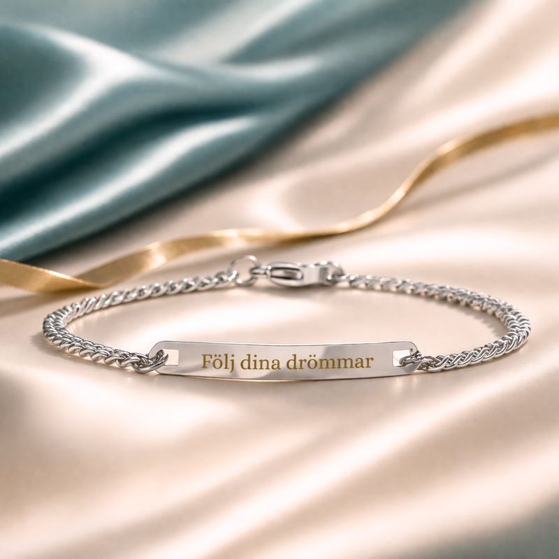 Graverat Armband