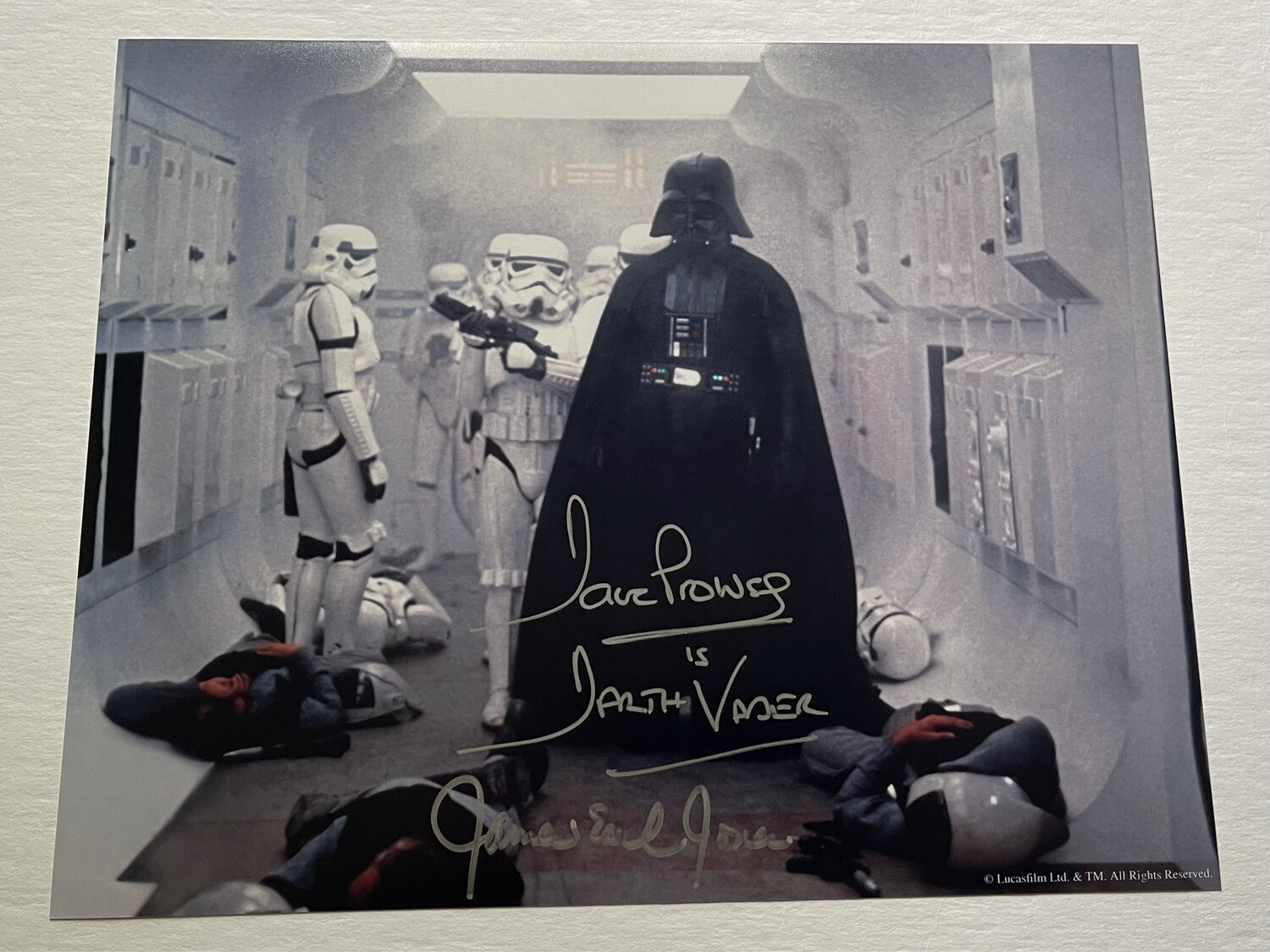 8X10 DARTH VADER PHOTO SIGNED BY DAVE PROWSE AND JAMES EARL JONES