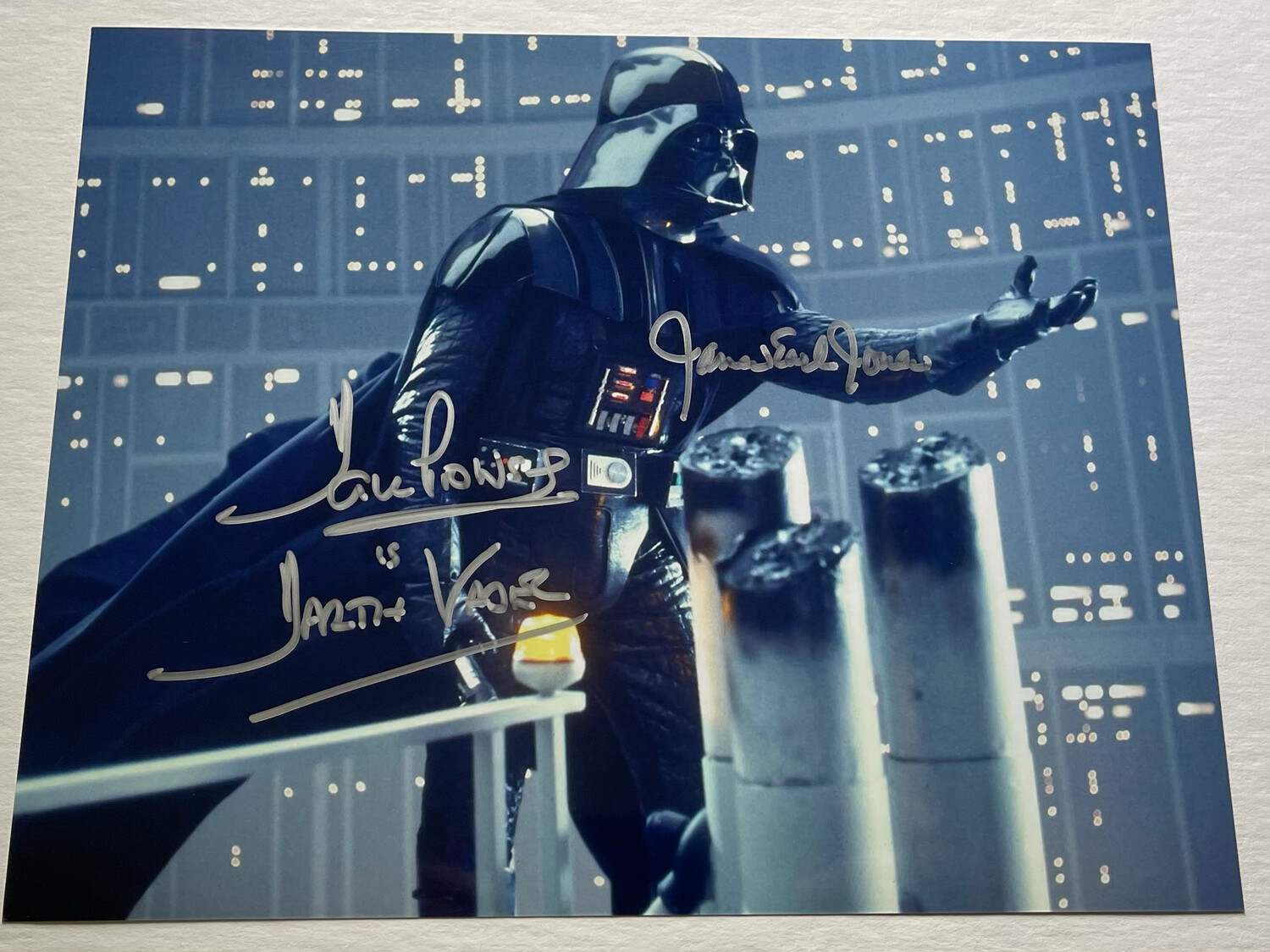 8X10 DARTH VADER PHOTO SIGNED BY DAVE PROWSE AND JAMES EARL JONES