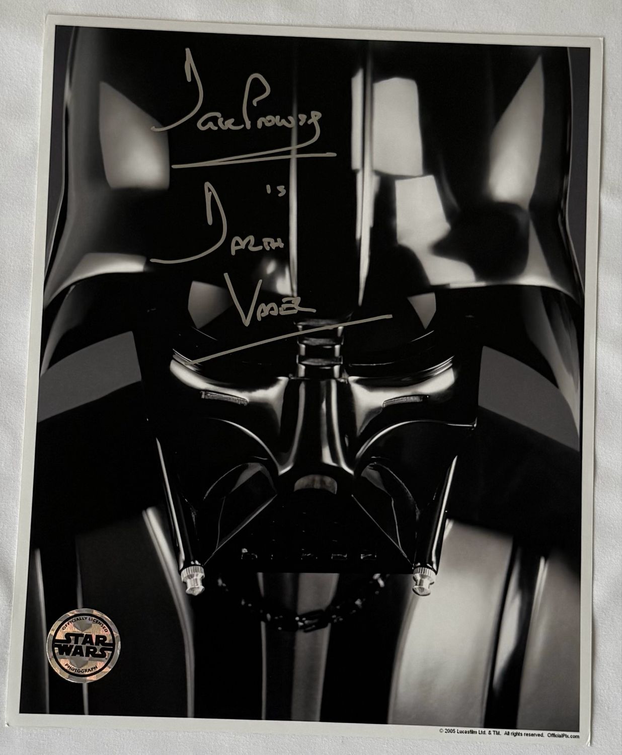 OFFICIAL PIX DARTH VADER 8X10 PHOTO SIGNED BY DAVE PROWSE