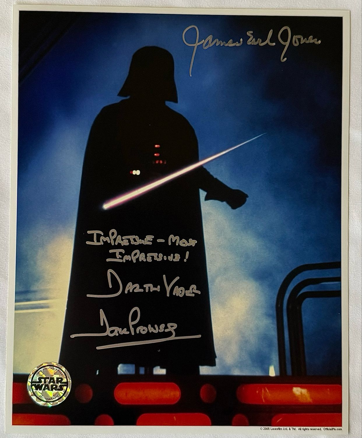 OFFICIAL PIX DARTH VADER 8X10 PHOTO SIGNED BY DAVE PROWSE AND JAMES EARL JONES