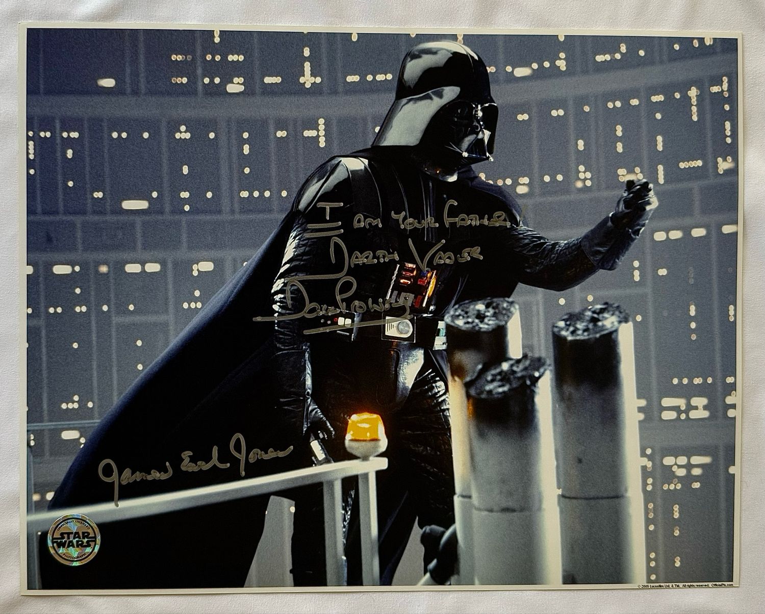 OFFICIAL PIX DARTH VADER 8X10 PHOTO SIGNED BY DAVE PROWSE AND JAMES EARL JONES