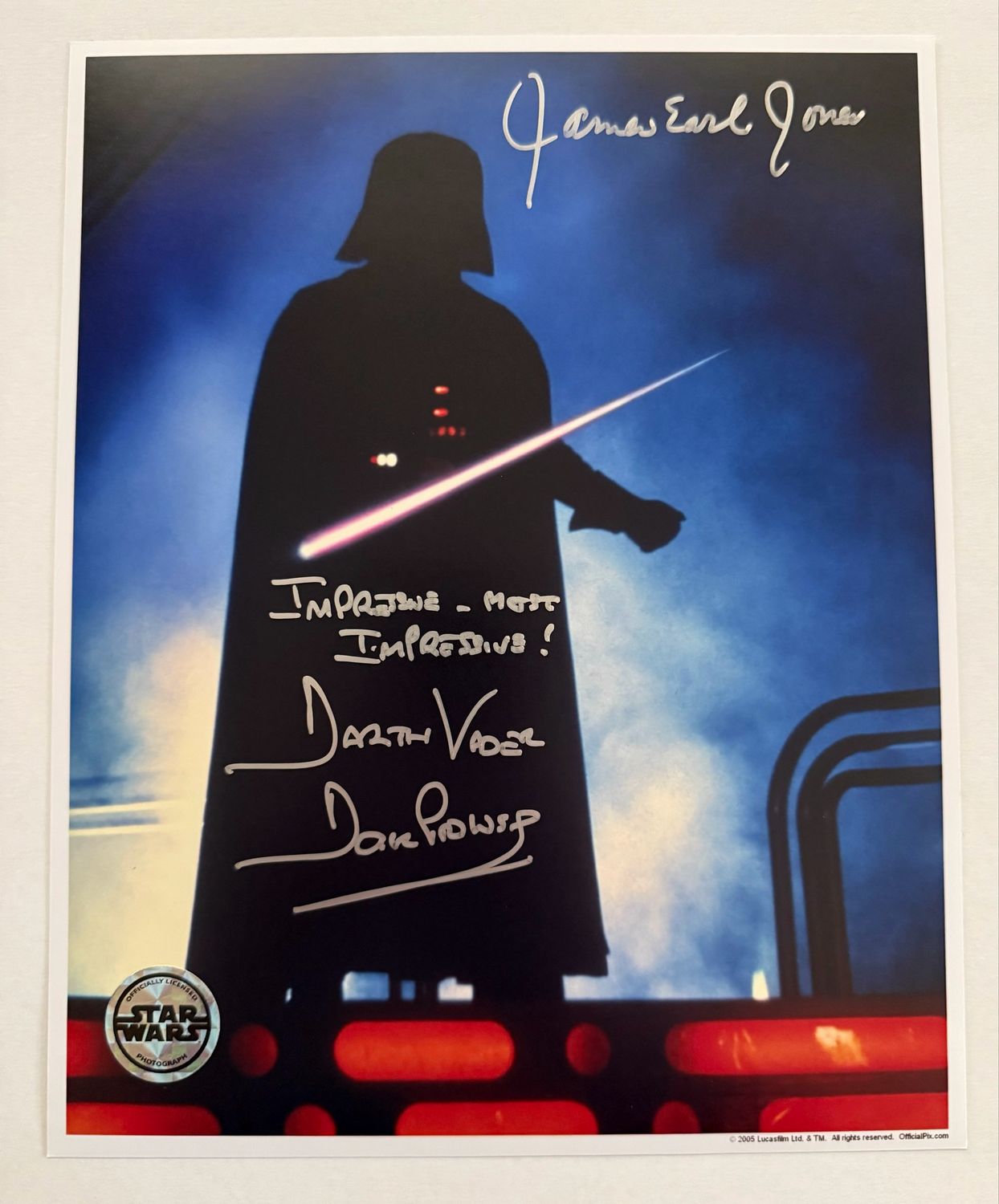 OFFICIAL PIX DARTH VADER 8X10 PHOTO SIGNED BY DAVE PROWSE AND JAMES EARL JONES