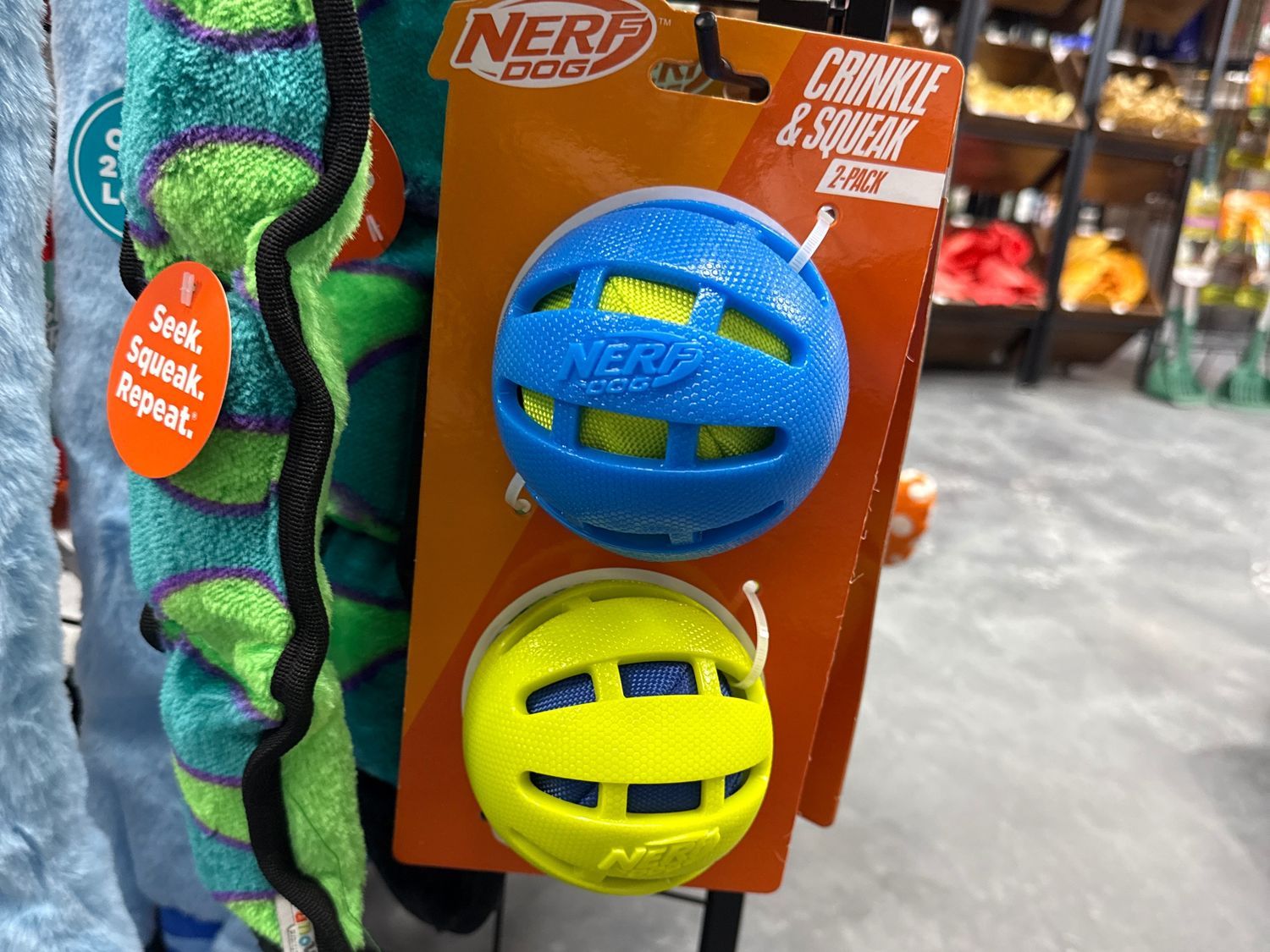 Nerf Crinkle &amp; Squeak 2pk