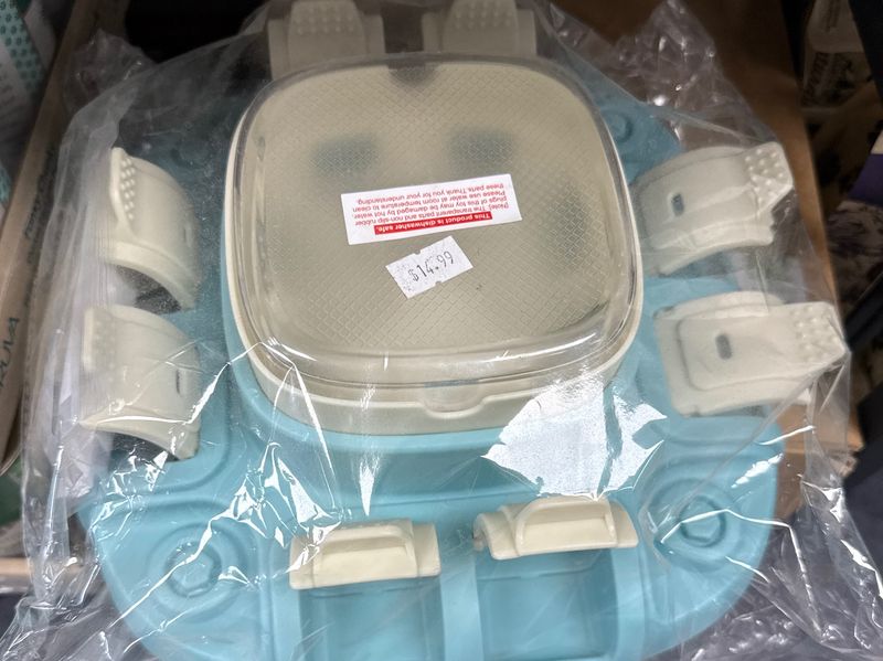 Dog Puzzle Feeder Blue