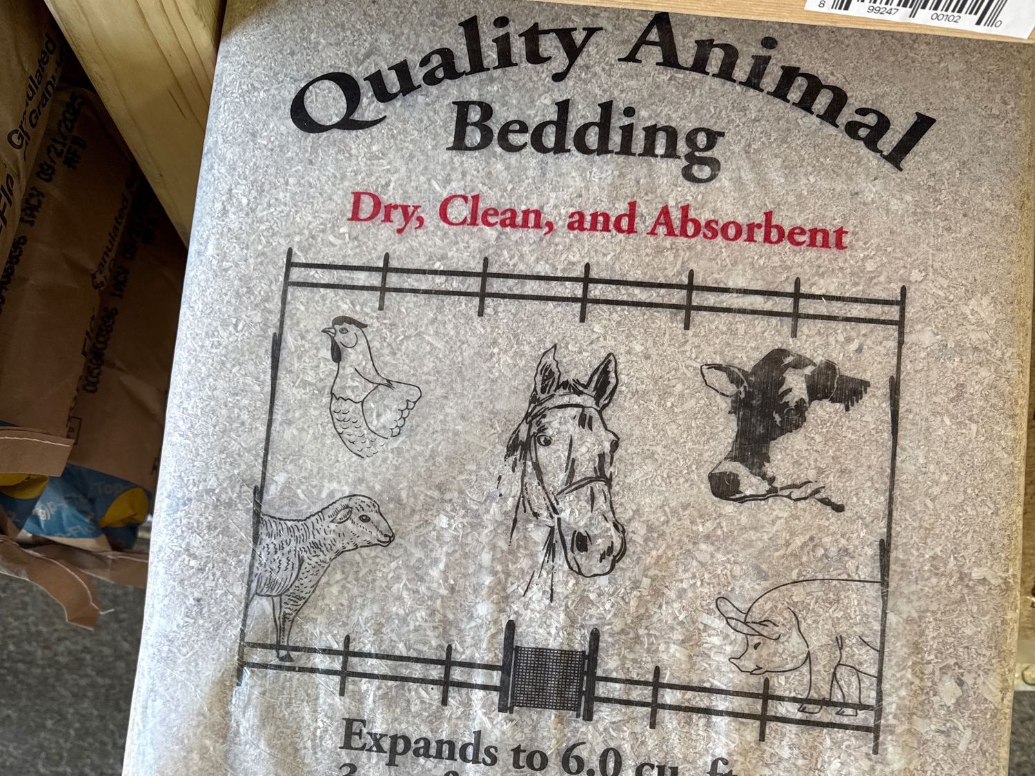 VP Small Flake Pine Bedding