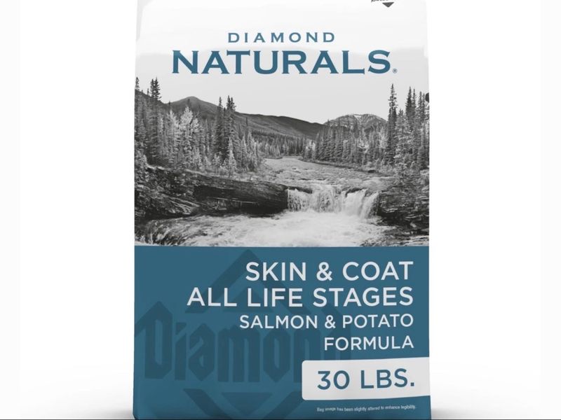 Diamond Naturals 30# Skin &amp; Coat Formula All Life Stages Dry Dog Food
