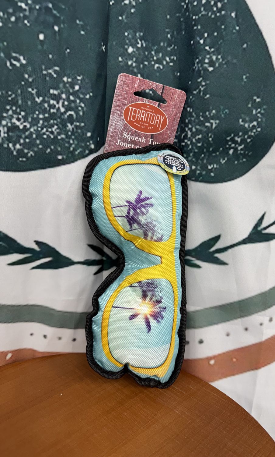 TERRITORY SUNGLASSES DOG TOY