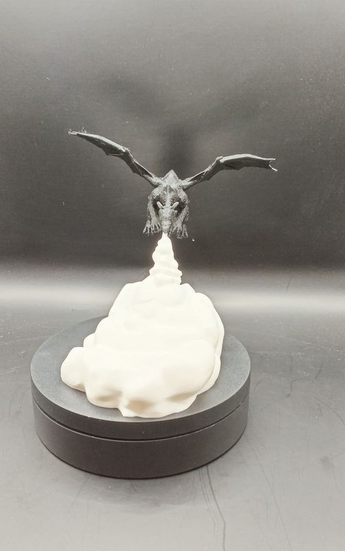 Fliegender Drache Feuerwehr spuckend mit Led  Beleuchtung 