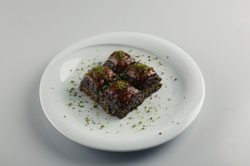 MODA Baklava Chocolate Baklava with Pistachio 6.5lb