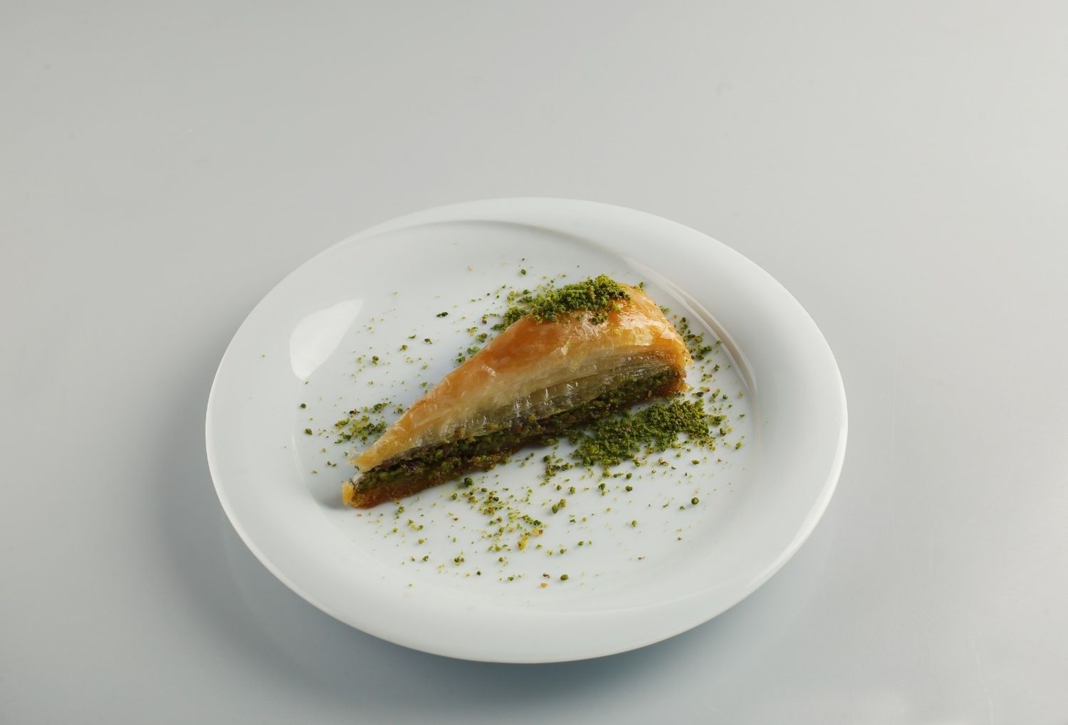 MODA Baklava Carrot Slice Havuc Baklava with Pistachio 3.5lb