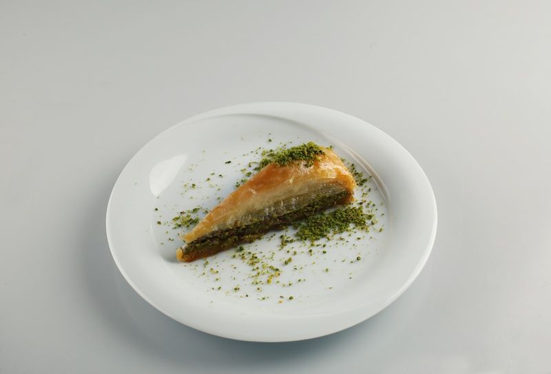 MODA Baklava Carrot Slice Havuc Baklava with Pistachio 3.5lb