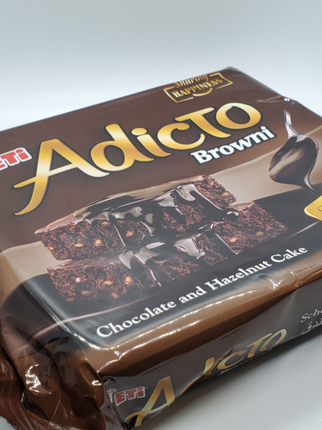 ETI Adicto Brownie Cake with Hazelnut 180g