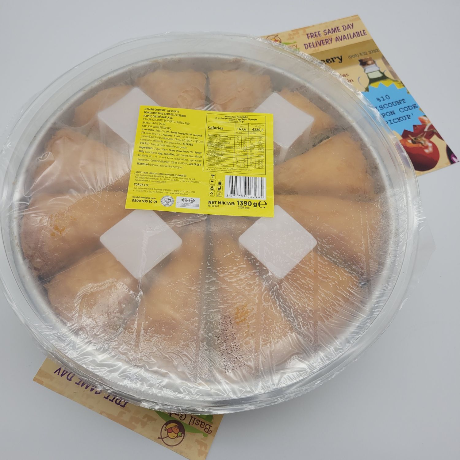 Mado ICE-MAR Fistikli Havuc Baklava 1390g - Carrot Shape Baklava With Pistachio By Mado - Hand Made