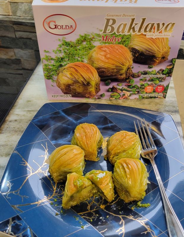 Golda Midye Baklava With Pistachios 1lb